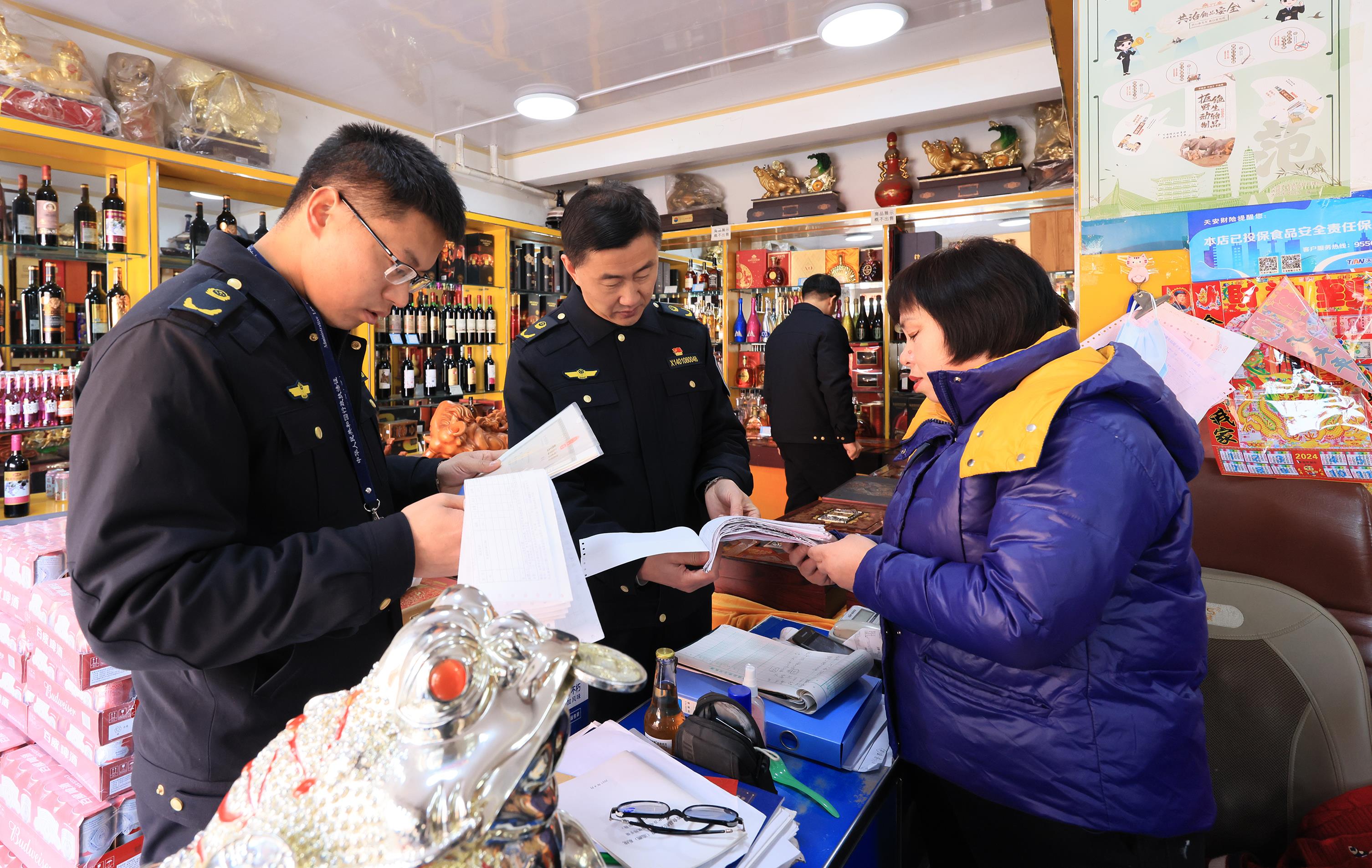 新春走基层 | 太原尖草坪区 强化市场监管服务 守护祥和春节——市场调查深入见成效